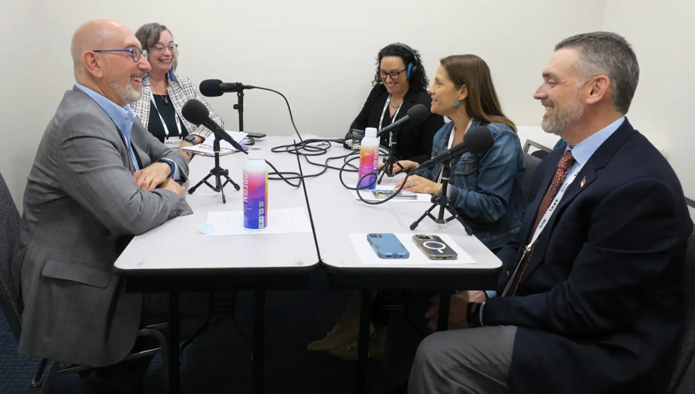 (from l to r:) Scott Becker, Gynene Sullivan, Michelle Forman, Megan Crumpler, Scott Shone