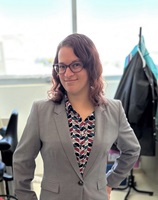 Photo of Samantha Hallis