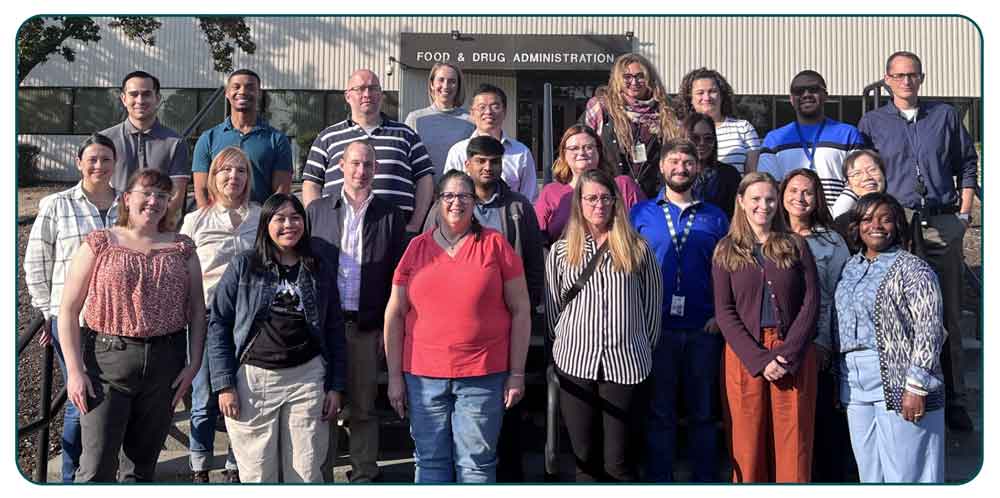 LMspring2026_22-TWD-Cronobacter-Detection_group-pic Participants, instructors and APHL staff outside of FDA’s Seattle Human and Animal Food Laboratory in Bothell, WA.